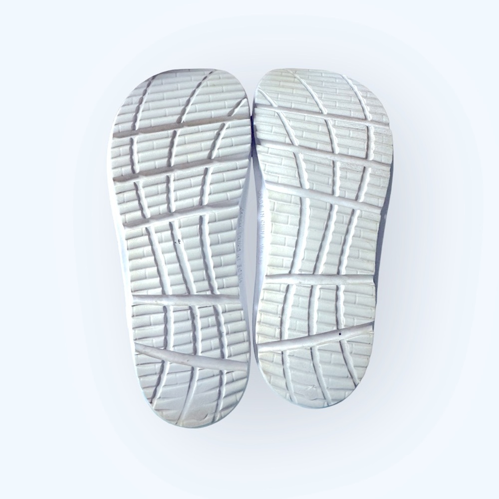 Tenzi comfort sandals 8 Fits 8.5-9 white with crystal dragonfly adornments. - Picture 3 of 3